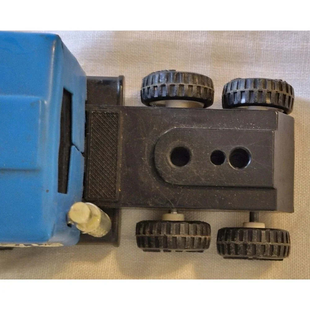 Vintage 1970s Lot Of 2 Buddy L Trucks Hawaiian Punch & Police Tow Truck Metal